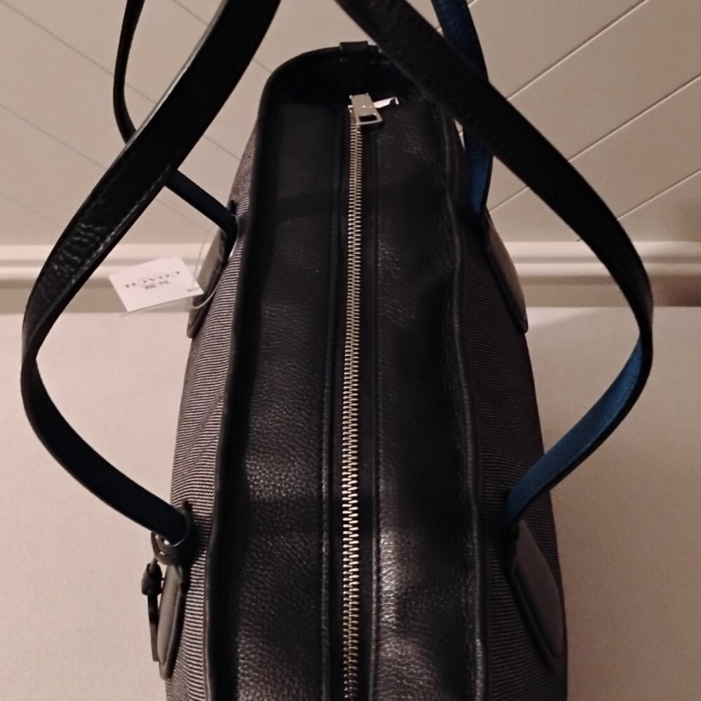 Coach WHS Horse and Carriage Black/Chalk Taxi Tote 35337M - Picture 10 of 16